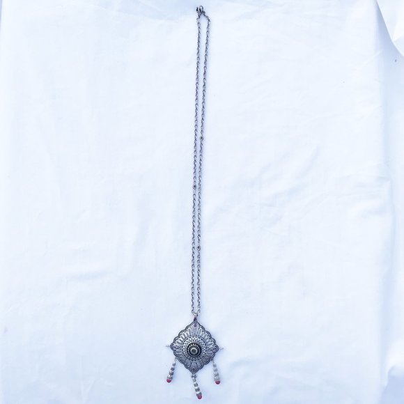 LUCKY BRAND Large Silver 3 Color Pendant Necklace - Picture 6 of 6